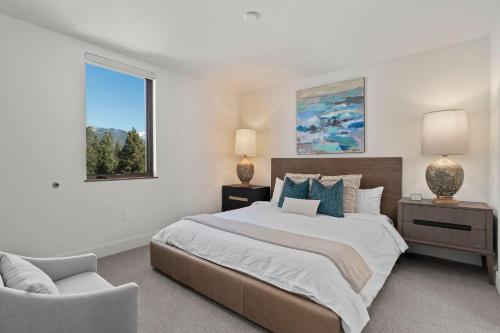 Appreciate this exclusive private penthouse located on Lake Tahoe in Crystal Bay Appreciate this exclusive private penthouse located on Lake Tahoe in Crystal Bay