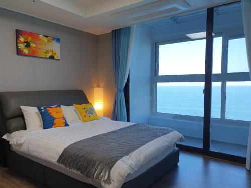 Bed, Eastern View Premium Residence in Ulsan Bed, Eastern View Premium Residence in Ulsan
