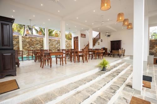 Restaurant, PearlDrop Waves Mirissa in Mirissa Restaurant, PearlDrop Waves Mirissa in Mirissa