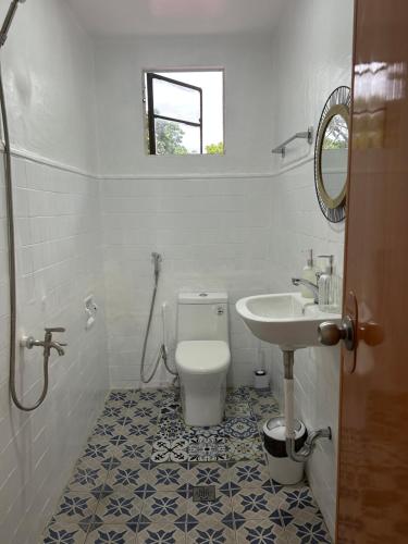 Mar Azul Travellers Inn and SPA in San Remigio Mar Azul Travellers Inn and SPA in San Remigio