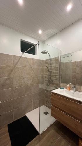 Zuhanyzó, chambre et table d’hôte au Diamant (chambre et table d’hote au Diamant) in Le Diamant Zuhanyzó, chambre et table d’hôte au Diamant (chambre et table d’hote au Diamant) in Le Diamant