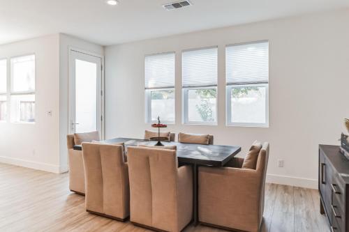 Létesítmények, Valley Getaway 15 mins from Napa 10 min from Suisan valley large backyard with fire pit and more in Suisun City Létesítmények, Valley Getaway 15 mins from Napa 10 min from Suisan valley large backyard with fire pit and more in Suisun City