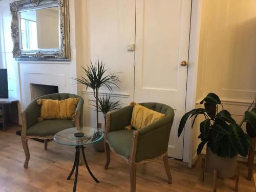 Authentic 3 Bed Historic house Soho, London