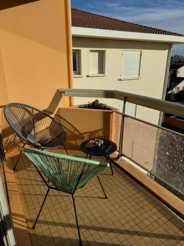 شرفة/ تراس, Cap Ocean Appartement T2 cosy avec balcon à 1 min de l'océan (Cap Ocean Appartement T2 cosy avec balcon a 1 min de l'ocean) in La Savane شرفة/ تراس, Cap Ocean Appartement T2 cosy avec balcon à 1 min de l'océan (Cap Ocean Appartement T2 cosy avec balcon a 1 min de l'ocean) in La Savane