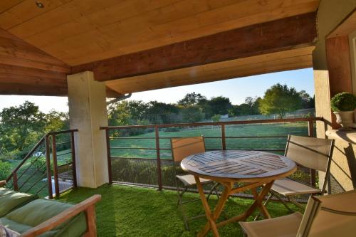 Le Refuge Confortable gîte avec terrasse (Le Refuge Confortable gite avec terrasse) in Castelnau Sur L'Auvignon Le Refuge Confortable gîte avec terrasse (Le Refuge Confortable gite avec terrasse) in Castelnau Sur L'Auvignon