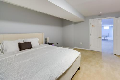 Pet-Friendly Lanham Getaway with Community Pool! in Lanham Pet-Friendly Lanham Getaway with Community Pool! in Lanham