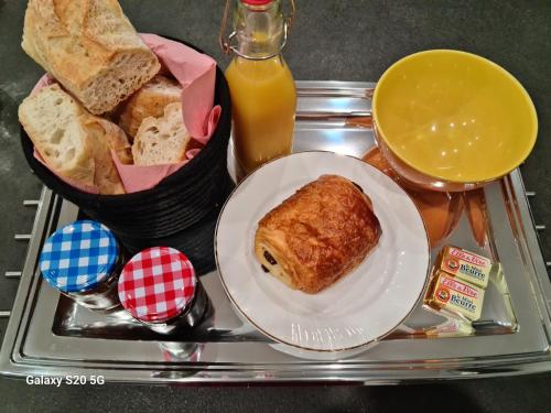 Ételek és italok, Serrimmo - appartement Aude in Bleneau Ételek és italok, Serrimmo - appartement Aude in Bleneau