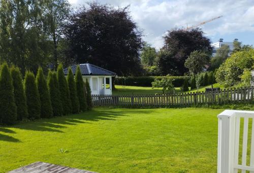 Kert, Førde sentrum - Lindbøen Gjesterom in Forde Kert, Førde sentrum - Lindbøen Gjesterom in Forde