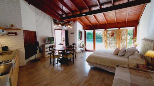 Cabana Monoambiente de Descanso y Relax en Zona Barrio La Florida Pet Friendly in Caisamar Cabana Monoambiente de Descanso y Relax en Zona Barrio La Florida Pet Friendly in Caisamar