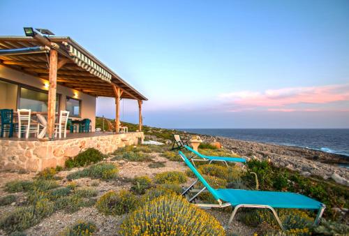 White Rock Cave Villa by "elite" in Arkoudi White Rock Cave Villa by "elite" in Arkoudi