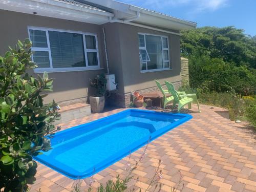 House on the Hill Paradise Beach in Jeffreys Bay House on the Hill Paradise Beach in Jeffreys Bay