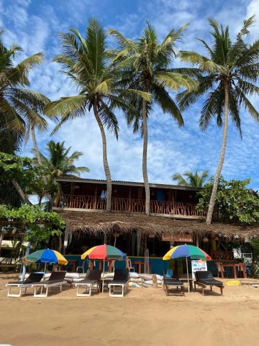 Lucky Sea Beach Hotel in Tangalle Lucky Sea Beach Hotel in Tangalle