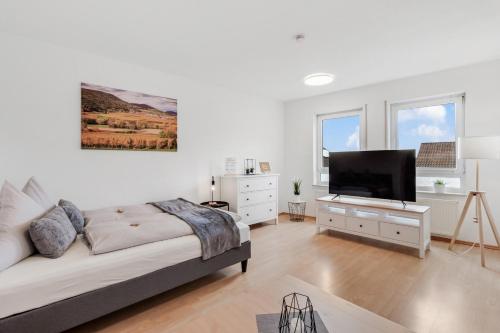 Guestroom, WINETIME - fur 3 - nahe Madenburg - Burg Landeck in Eschbach Guestroom, WINETIME - fur 3 - nahe Madenburg - Burg Landeck in Eschbach