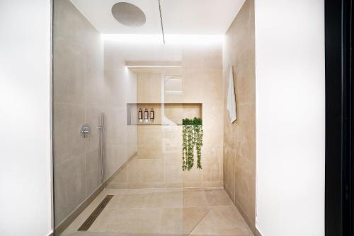 Tuš, Bull Vital Suites & Spa Boutique Hotel - Only Adults in Gran Canaria Tuš, Bull Vital Suites & Spa Boutique Hotel - Only Adults in Gran Canaria