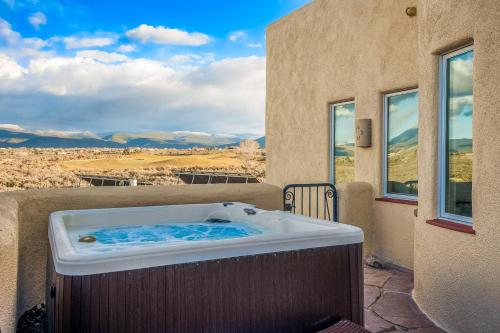 Southwest Stunner in Ranchos De Taos Southwest Stunner in Ranchos De Taos