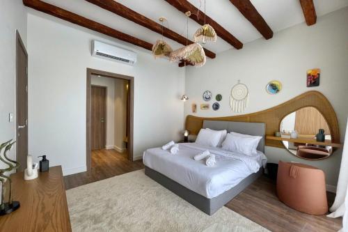 Captivating 1 BDR Fanadir Marina