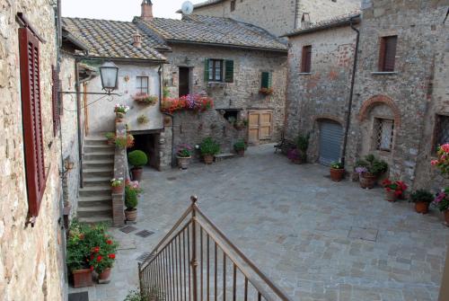 Balcony/terrace, Borgo San Gusme in Castelnuovo Berardenga Balcony/terrace, Borgo San Gusme in Castelnuovo Berardenga