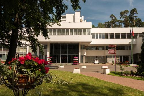 This photo about Pansionat Petrovo-Dalneye shared on HyHotel.com