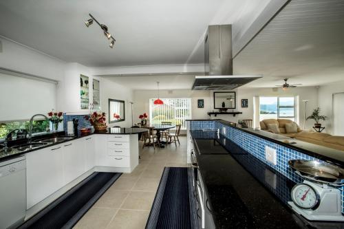 Penguinden Accommodation and Apartments near Cape of Good Hope Penguinden Accommodation and Apartments near Cape of Good Hope