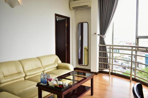 Balkon/teras, Đông Xuyên Hotel (Đong Xuyen Hotel) in Long Xuyen (An Giang) Balkon/teras, Đông Xuyên Hotel (Đong Xuyen Hotel) in Long Xuyen (An Giang)
