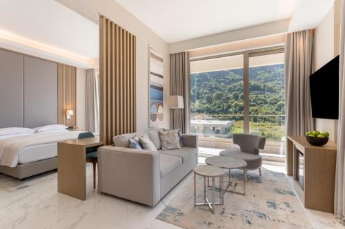 Hyatt Regency Kotor Bay Resort in โคเตอร์ Hyatt Regency Kotor Bay Resort in โคเตอร์