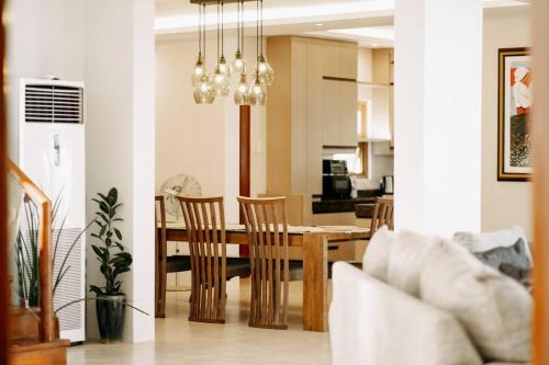 Reef Side Exclusive Beachfront House in Cebu in Catmon Reef Side Exclusive Beachfront House in Cebu in Catmon