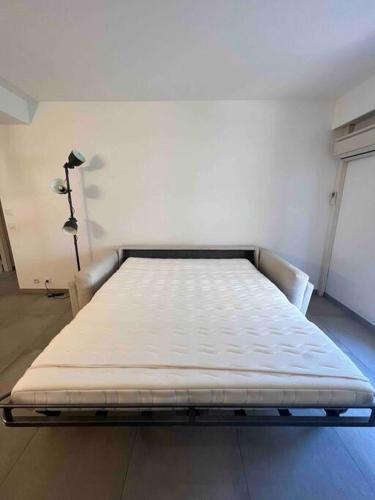 Studio proche plage et vieil Antibes + Parking