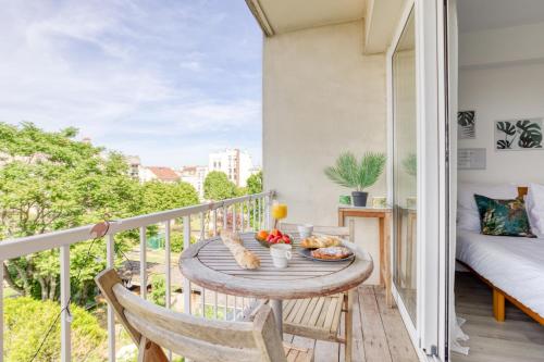 Balcony/terrace, Zzzen aux portes de Paris avec Parking et Netflix in Vincennes Balcony/terrace, Zzzen aux portes de Paris avec Parking et Netflix in Vincennes