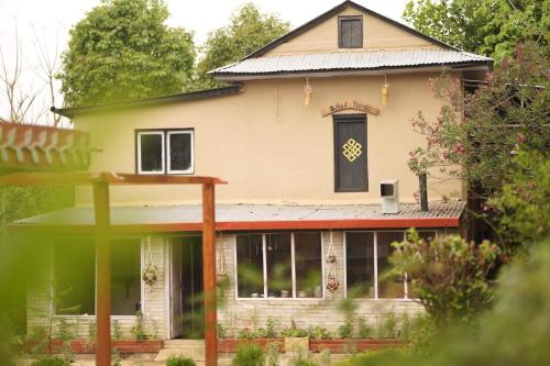 Exterior view, Bulbul Farm Retreat in Tansen Exterior view, Bulbul Farm Retreat in Tansen