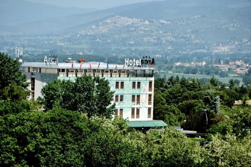 Vista exterior, The Originals City, Arca Street Art Hotel, Spoleto in Spoleto City Center Vista exterior, The Originals City, Arca Street Art Hotel, Spoleto in Spoleto City Center