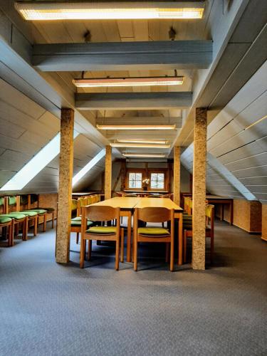 Waldhotel Pfarrmühle (Waldhotel Pfarrmuhle) in Eisenberg Waldhotel Pfarrmühle (Waldhotel Pfarrmuhle) in Eisenberg