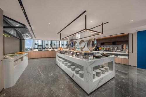 Makanan dan Minuman, Holiday Inn Express Shantou Chenghai By IHG in Shantou Makanan dan Minuman, Holiday Inn Express Shantou Chenghai By IHG in Shantou