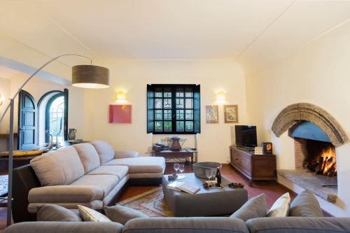 Apartment in LuxuryProperty PrivatePOOL Garden BBQ AirC x8 in Castelnuovo Di Porto Apartment in LuxuryProperty PrivatePOOL Garden BBQ AirC x8 in Castelnuovo Di Porto