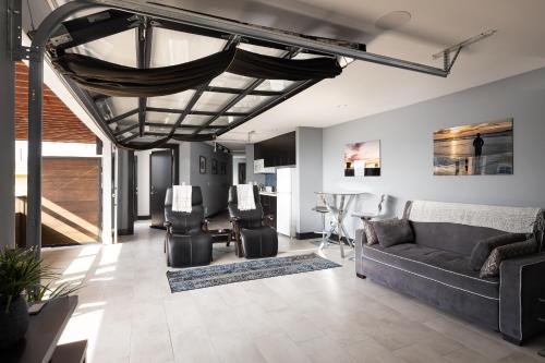 View, Contemporary Ocean Sunset Views with Firepit Pt Loma close to PLNU in Sunset Cliffs View, Contemporary Ocean Sunset Views with Firepit Pt Loma close to PLNU in Sunset Cliffs