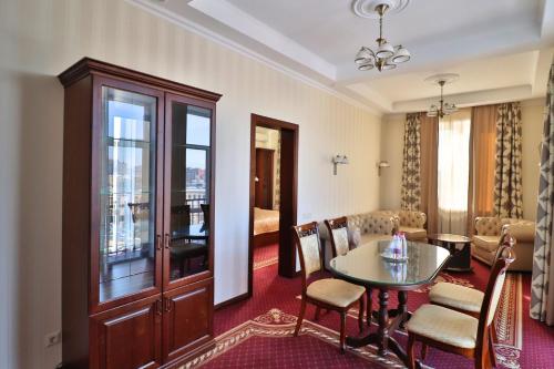Ukraina Hotel in Kyiv Ukraina Hotel in Kyiv