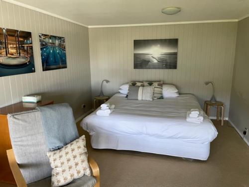 The Pacific Room, Tapeka Point in Russell The Pacific Room, Tapeka Point in Russell