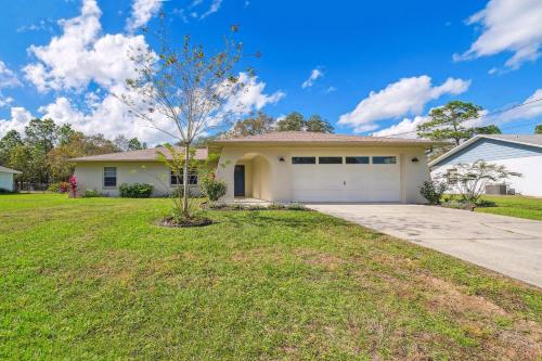 Bikes, Yard and Fire Pit at Upscale Lecanto Home! in Homosassa (Florida) Bikes, Yard and Fire Pit at Upscale Lecanto Home! in Homosassa (Florida)