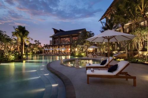 Swimming pool, Pullman Ciawi Vimala Hills Resort Spa and Convention in Puncak Swimming pool, Pullman Ciawi Vimala Hills Resort Spa and Convention in Puncak