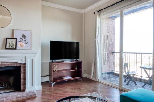 Facilities, Twin Peaks 2br w patio nr groceries coffee SFO-1545 near San Francisco Botanical Garden Facilities, Twin Peaks 2br w patio nr groceries coffee SFO-1545 near San Francisco Botanical Garden