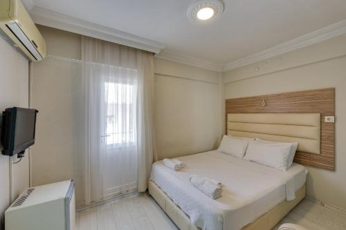 Hikmethan Otel in Кушадаси Hikmethan Otel in Кушадаси