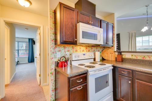 4 Mi to HPU Pet-Friendly Home with Yard! in High Point (NC) 4 Mi to HPU Pet-Friendly Home with Yard! in High Point (NC)