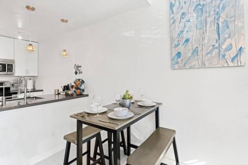 The Hidden Gem, King bed & Swimming Pool! in Gilbert The Hidden Gem, King bed & Swimming Pool! in Gilbert