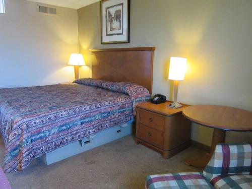 Hotel Bella Vista Inn and Suites