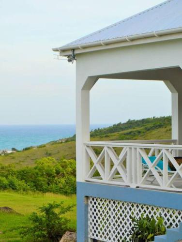 Pearl's Hilltop Cottage in Mamora Bay Pearl's Hilltop Cottage in Mamora Bay