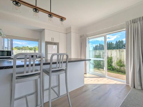 Beautiful Brand New Four-Bed Home near Redwood in Lynmore Beautiful Brand New Four-Bed Home near Redwood in Lynmore