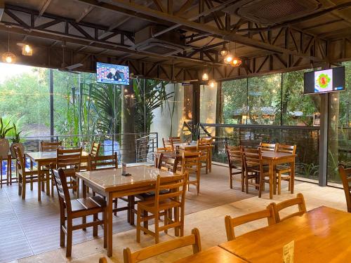 Restaurant, Los Lagos Resort Hotel in Capiata Restaurant, Los Lagos Resort Hotel in Capiata