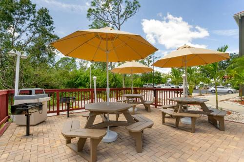 Restaurant, Comfort Inn & Suites Port Charlotte-Punta Gorda in Port Charlotte (FL) Restaurant, Comfort Inn & Suites Port Charlotte-Punta Gorda in Port Charlotte (FL)
