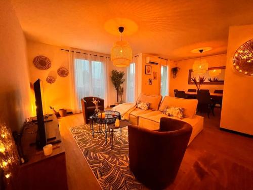 appartement, 3 chambres, vue panoramique, parking, accès ville (appartement, 3 chambres, vue panoramique, parking, acces ville) in Brignoles appartement, 3 chambres, vue panoramique, parking, accès ville (appartement, 3 chambres, vue panoramique, parking, acces ville) in Brignoles