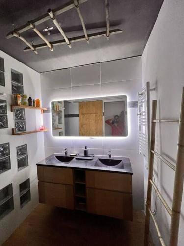 appartement, 3 chambres, vue panoramique, parking, accès ville (appartement, 3 chambres, vue panoramique, parking, acces ville) in Brignoles appartement, 3 chambres, vue panoramique, parking, accès ville (appartement, 3 chambres, vue panoramique, parking, acces ville) in Brignoles