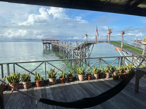 Mabul Backpackers in Mabul Saari Mabul Backpackers in Mabul Saari